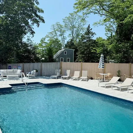 The Seagrove Suites & Guest Rooms